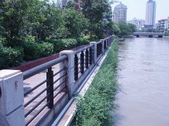 玻璃鋼花盆批發(fā)價(jià)格是多少錢(qián)？