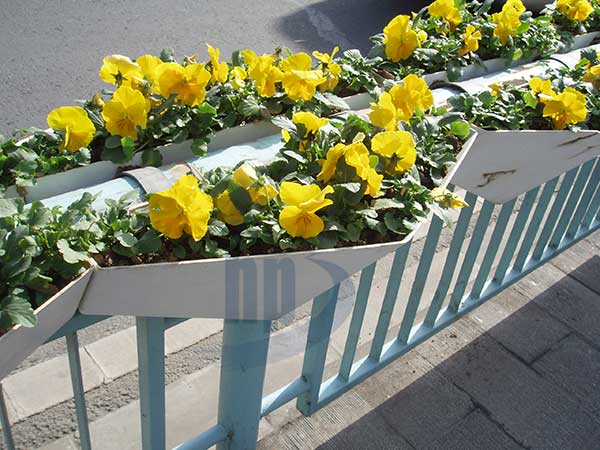 玻璃鋼護(hù)欄花盆