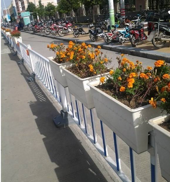 護(hù)欄花盆